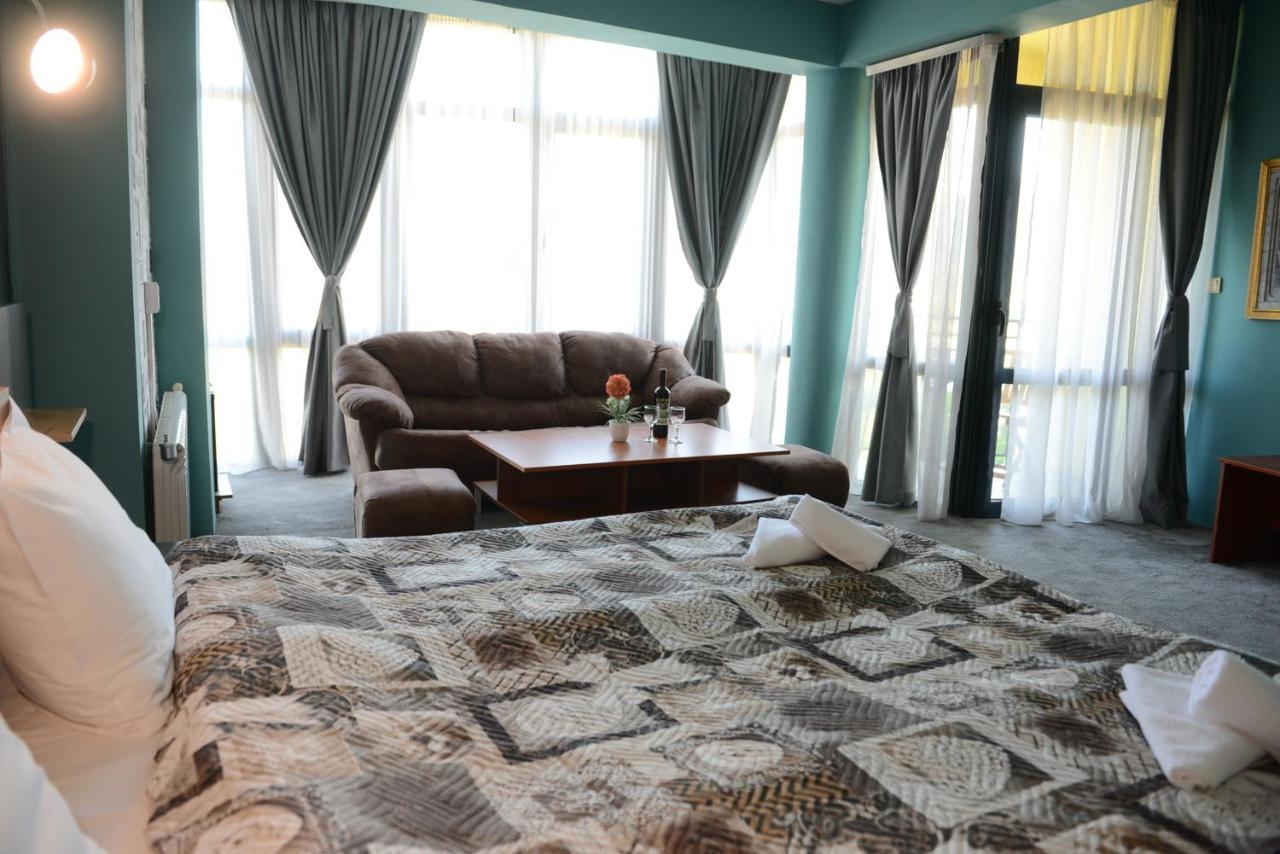 Family Hotel Gotse Delchev Esterno foto